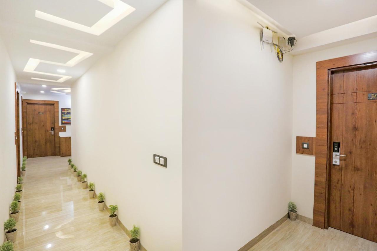 Fabhotel Golf Inn Golf Course Road גורגאון מראה חיצוני תמונה