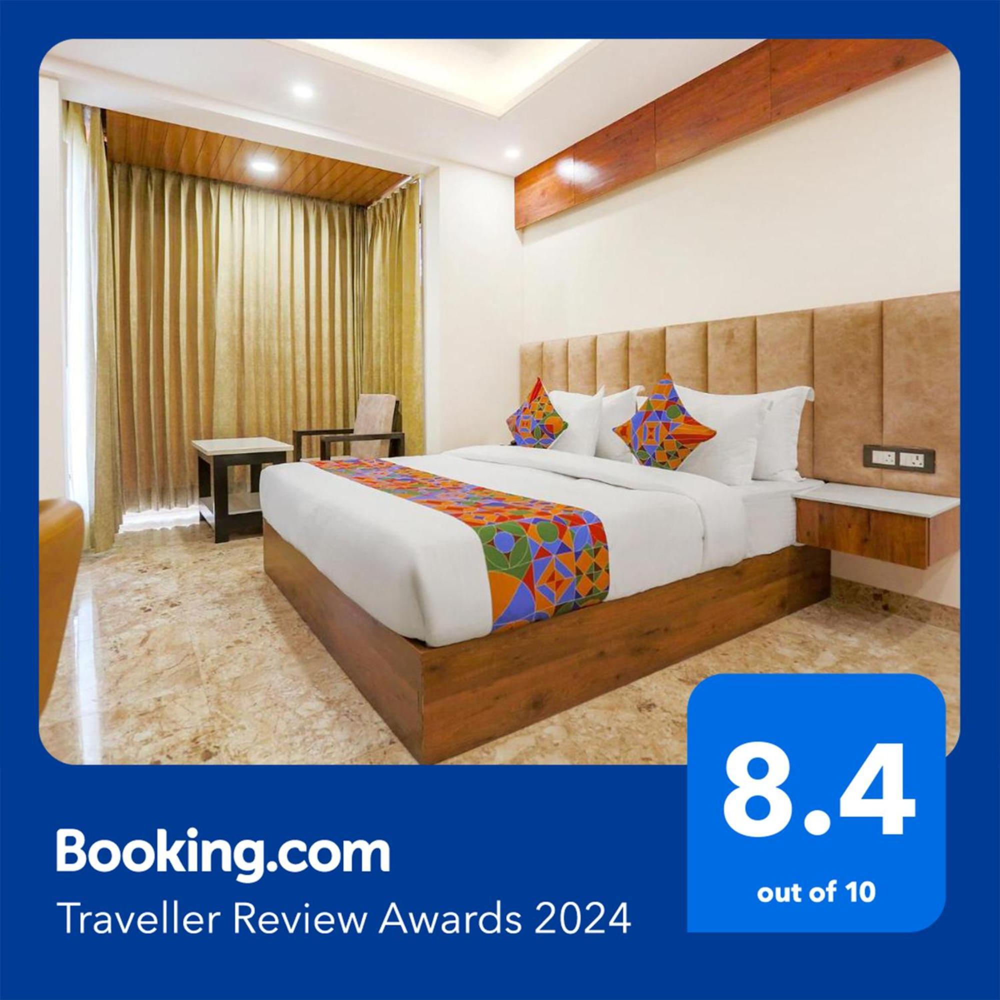 Fabhotel Golf Inn Golf Course Road גורגאון מראה חיצוני תמונה